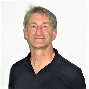 Dr. Uwe Synowski